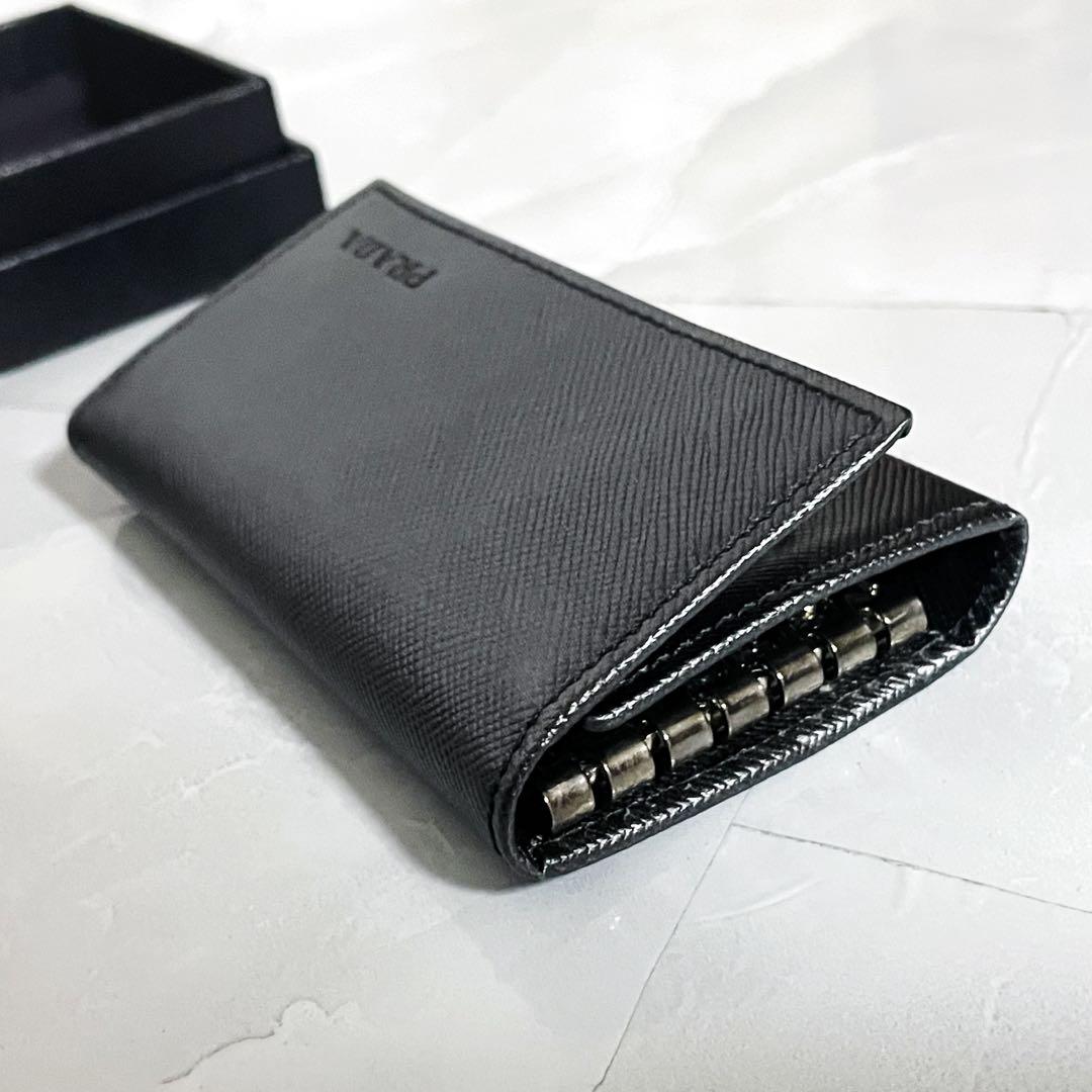 【極美品・完品】PRADA サフィアーノ 6連キーケース ギャランティカード付