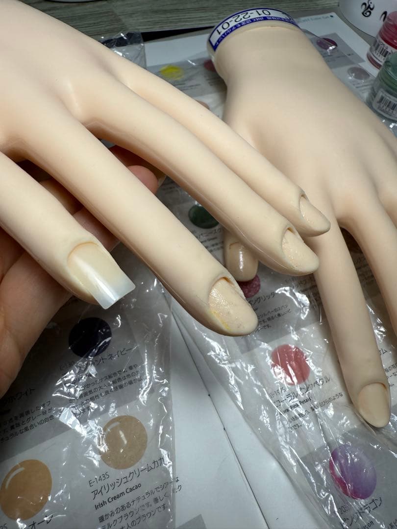 お値下げしました。JNEC認定ネイル・モデルハンド