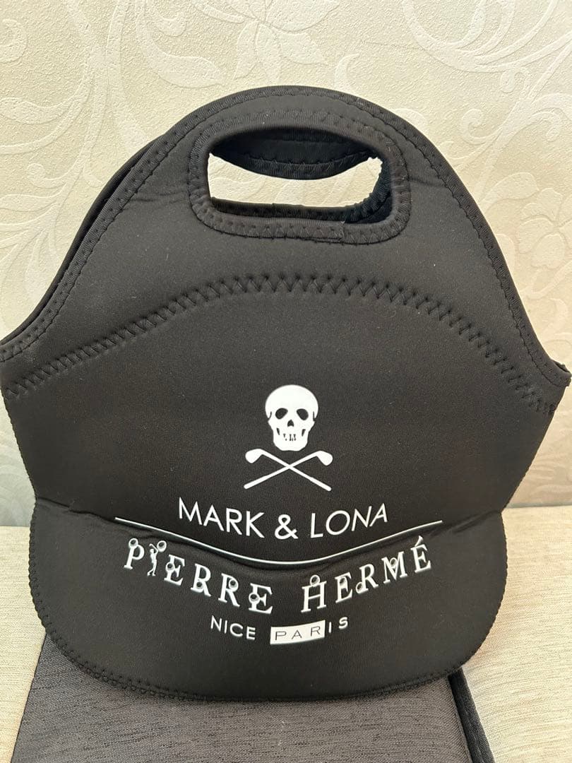 マークアンドロナ　ゴルフカートバック