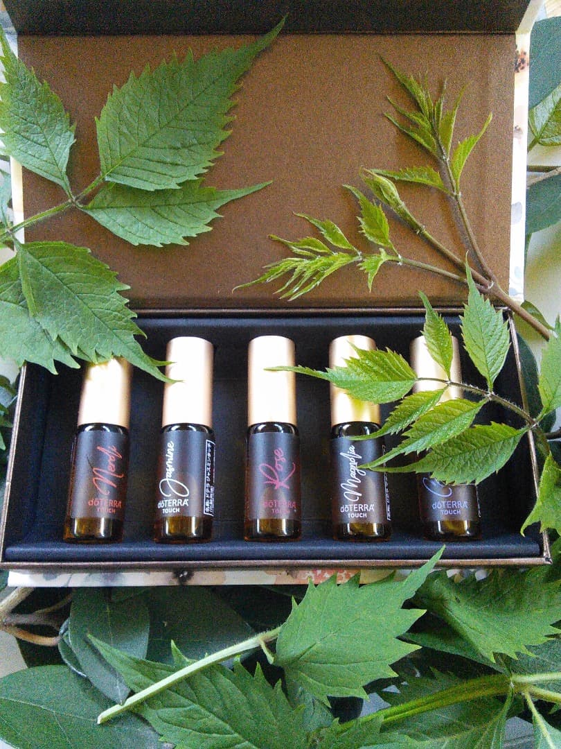 【❗️希少 新品 未開封 ラミ付】ドテラ プレシャスフローラル 期限27年6月