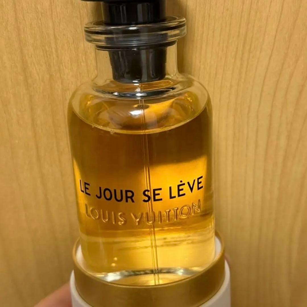 LE JOUR SE LÈVE LOUIS VUITTON 香水　ルジュール