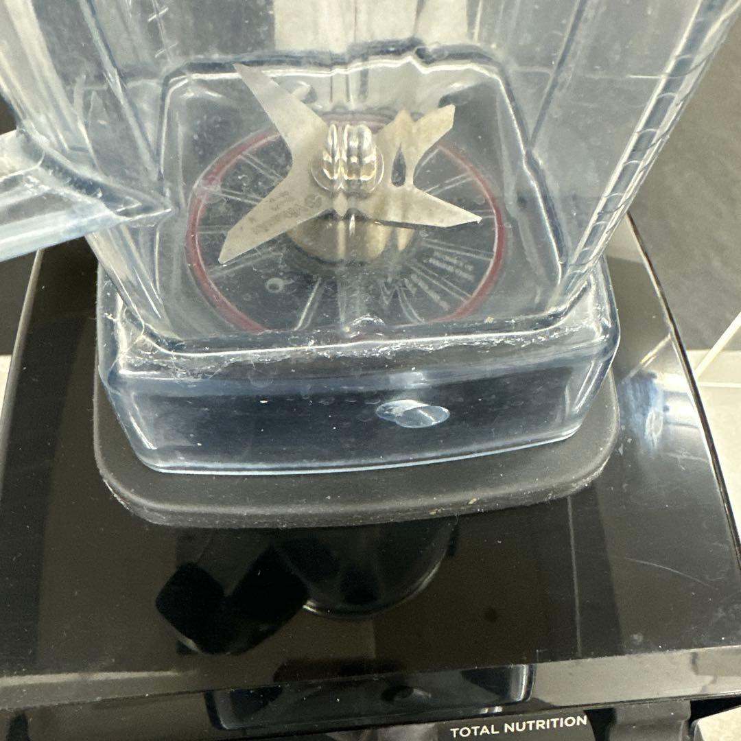 ブラック　Vitamix◆ミキサー・フードプロセッサー VM0111 ブラック