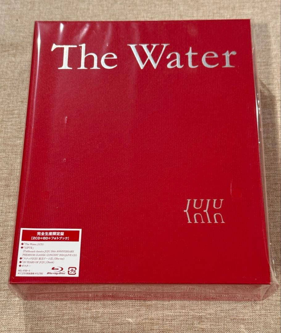 完全生産限定盤(CD＋Blu-ray＋LIVE CD＋ブック＋ポスター)