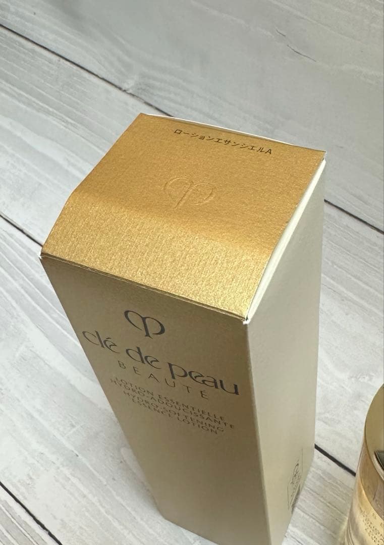 クレ・ド・ポーボーテ ローションエサンシエルA 化粧水