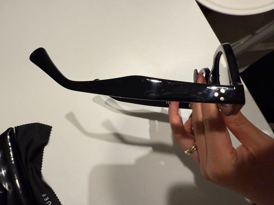 NUEF 黒縁メガネ　ユニセックス対応