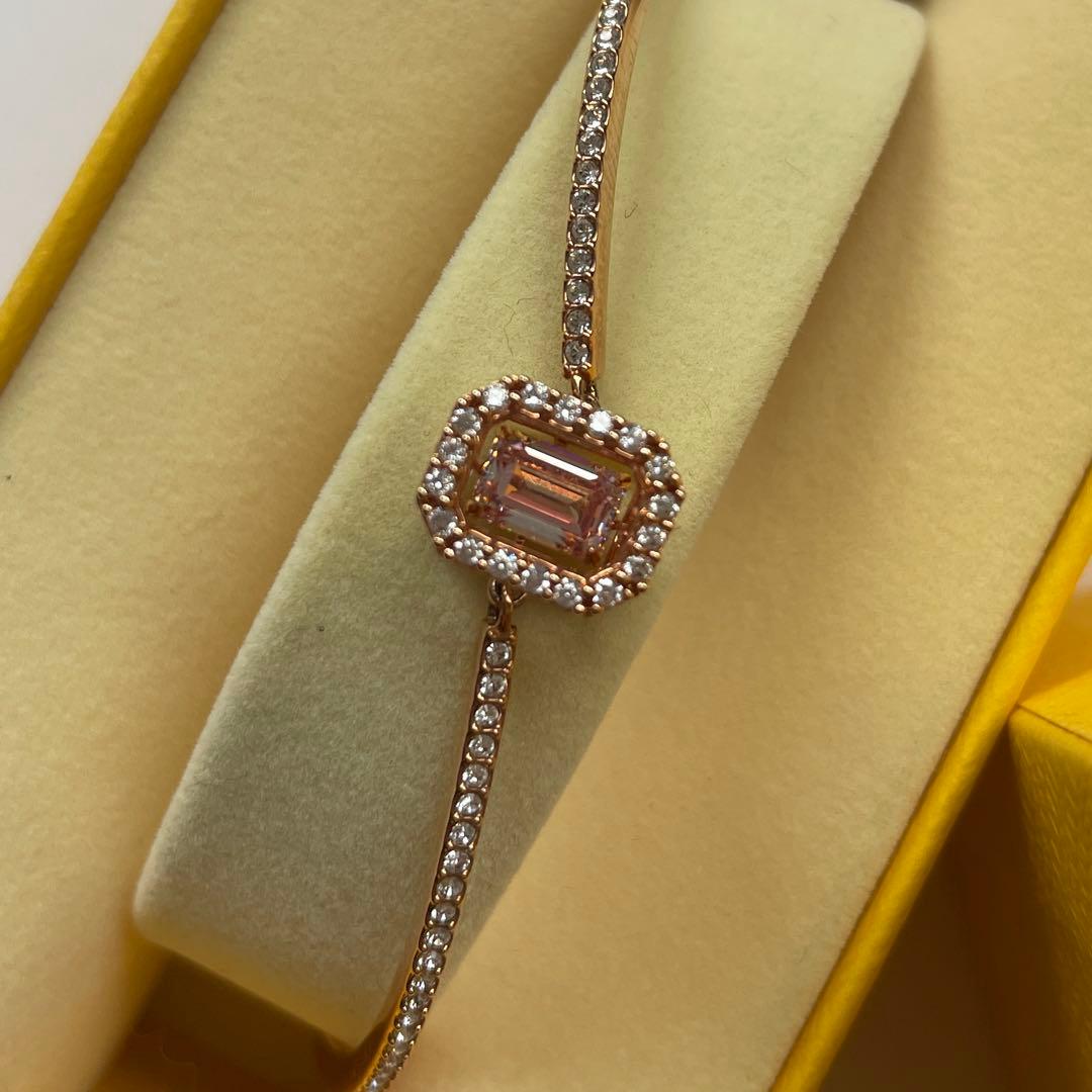 新品【定価2.4万】現行品スワロフスキーMillenia バングルボックスなし