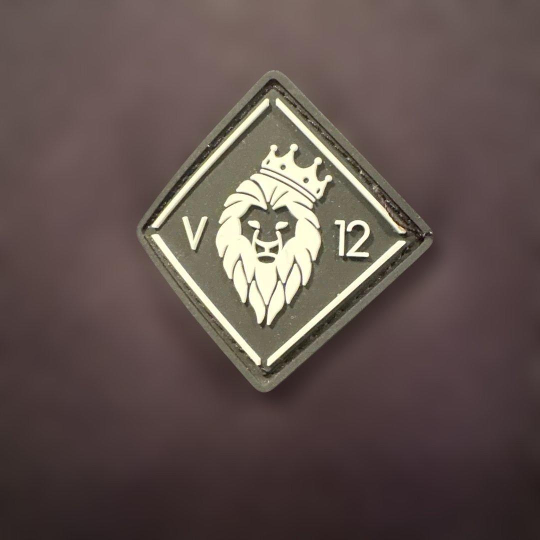 VTWELVE ブラックモックネック長袖シャツサイズXXL