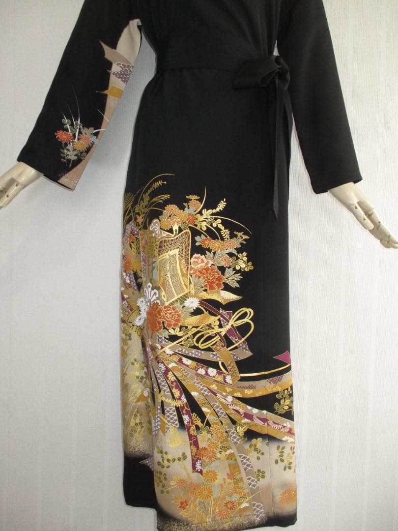 Ｌ～2Ｌサイズ　黒留袖からの着物リメイクドレスです 　着丈１２２cm