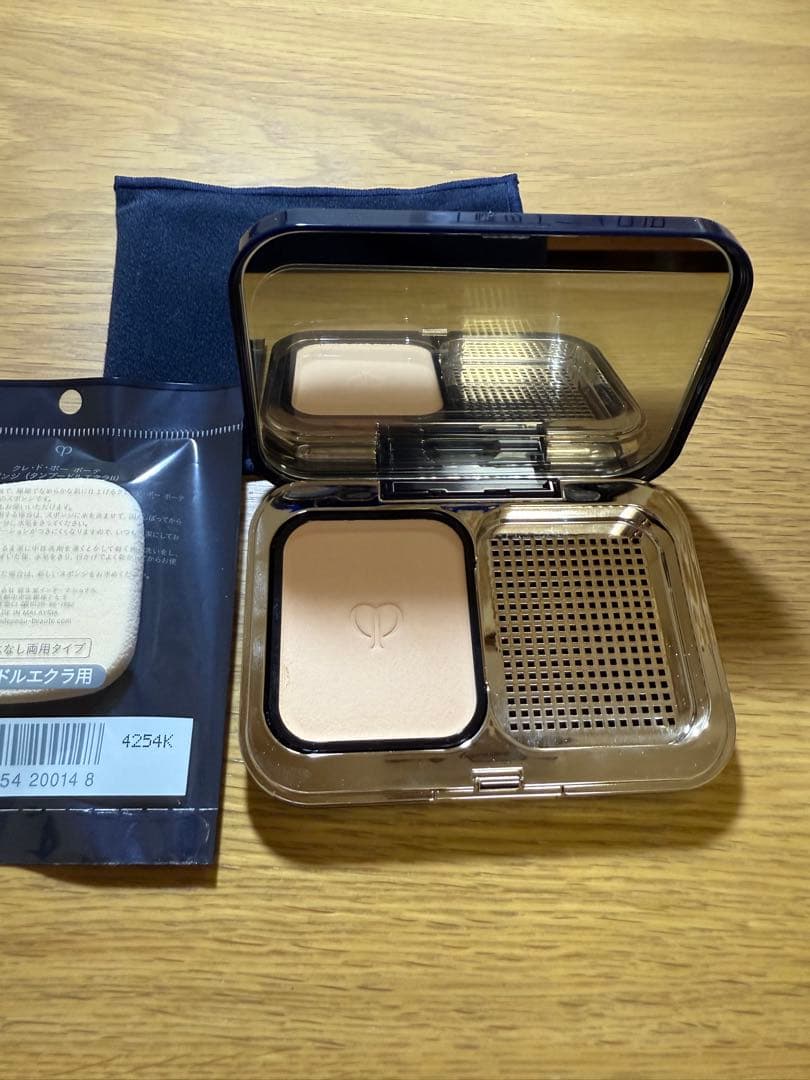 クレ・ド・ポーボーテ タンプードルエクラⅡ オークル00