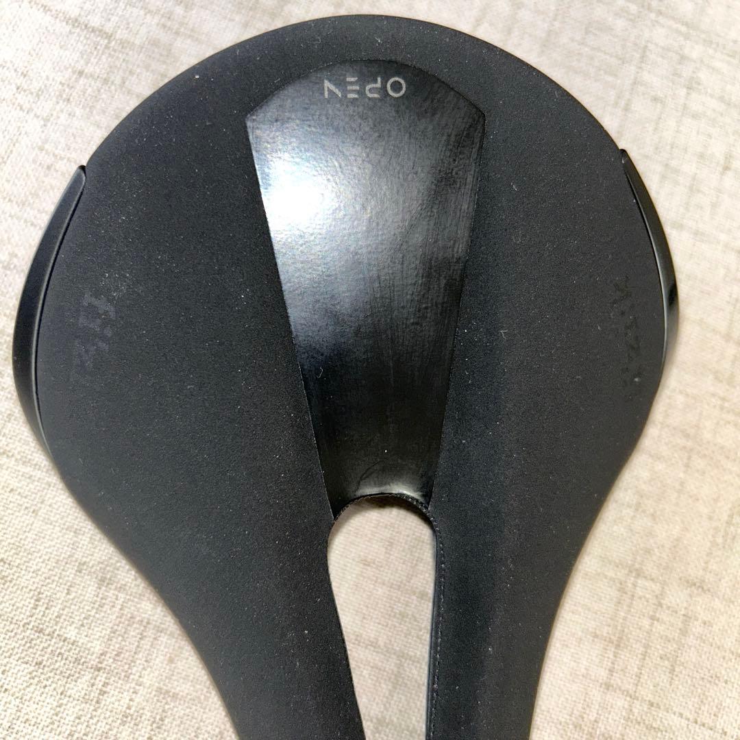 超美品　Fizik ALIANTE R1 OPEN サドル カーボンレール