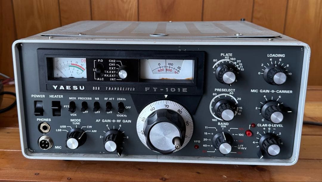 YAESUヤエス八重洲FT-101E SSB TRANSCEIVER