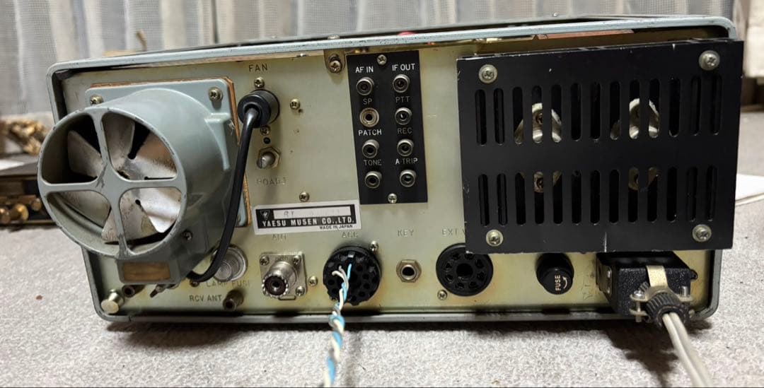 YAESUヤエス八重洲FT-101E SSB TRANSCEIVER