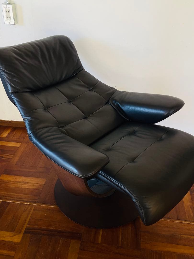 カリモク THE FIRST ザ ファースト リクライニング チェア オットマン