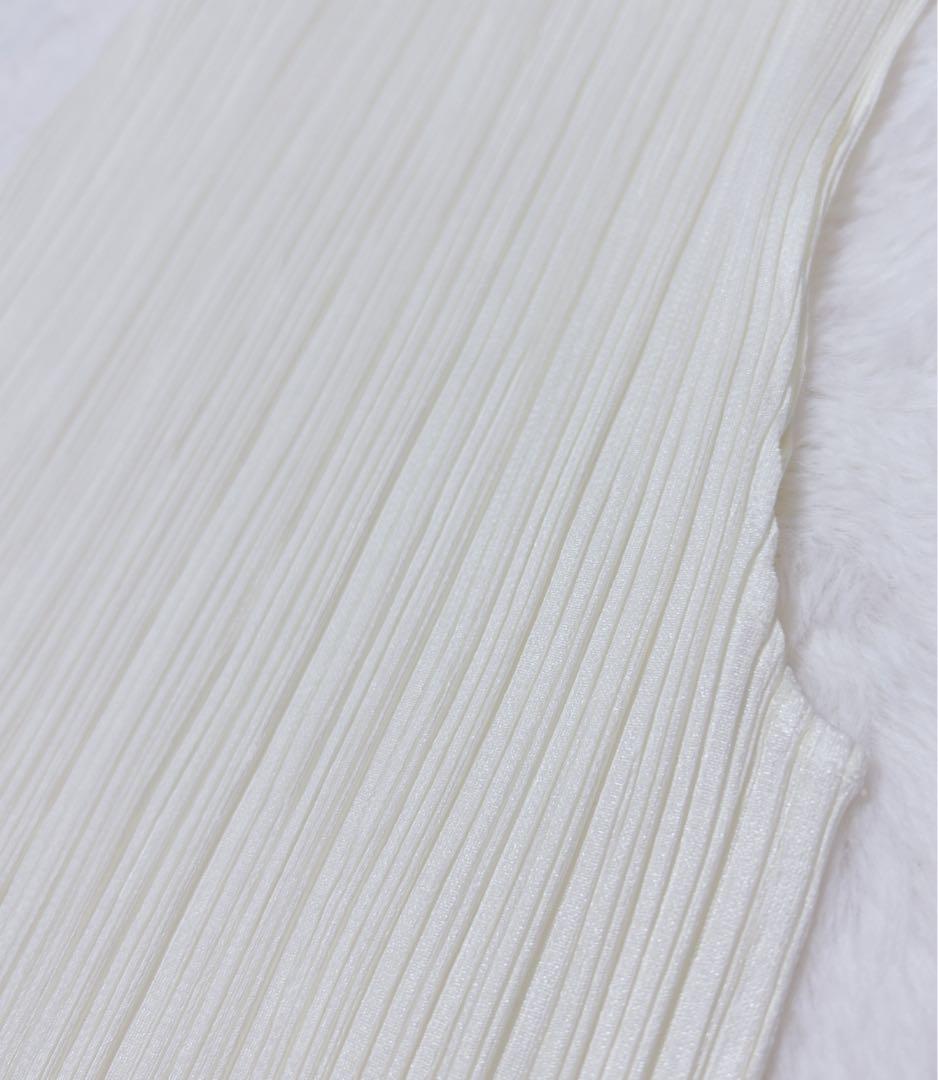 極美品✩プリーツプリーズ イッセイミヤケ ノースリーブ トップス ハイネック L