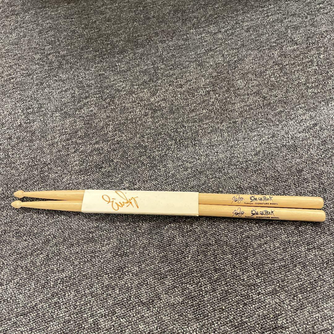 ワンオク　トモヤ　直筆サイン　スティック