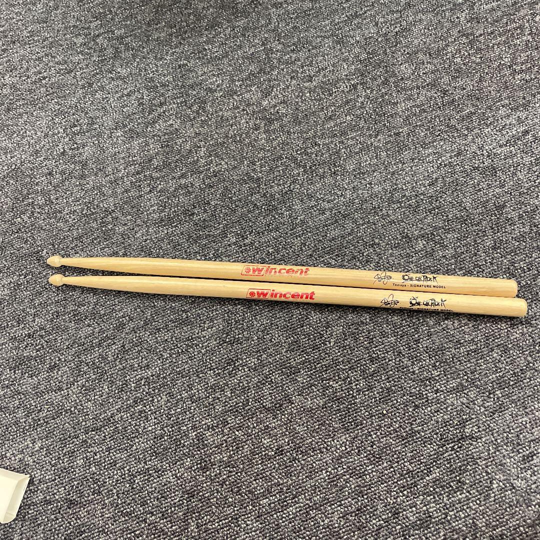 ワンオク　トモヤ　直筆サイン　スティック