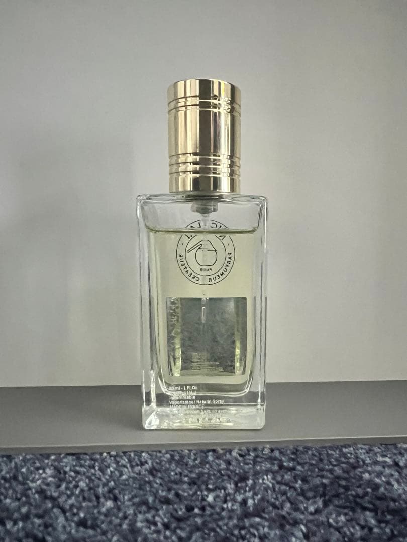 ニコライ　ローズピヴォワンヌ　オードトワレ