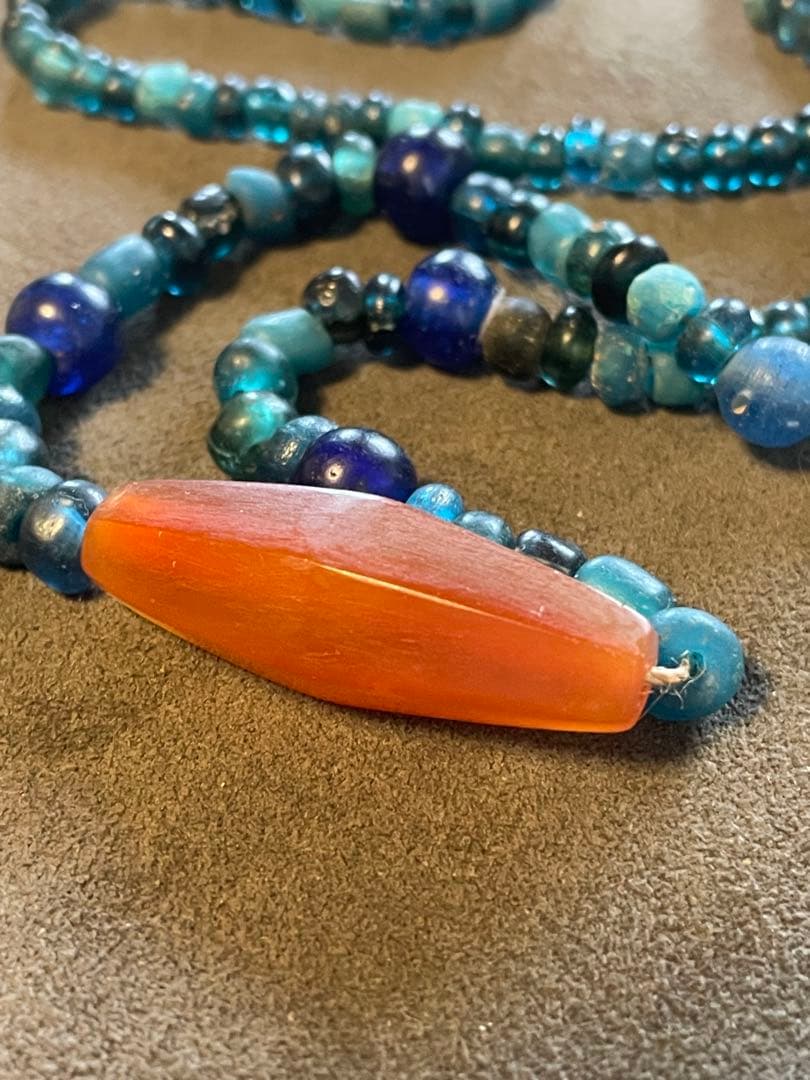 出土　古墳時代　赤瑪瑙製12面切子玉　瑠璃玉1連