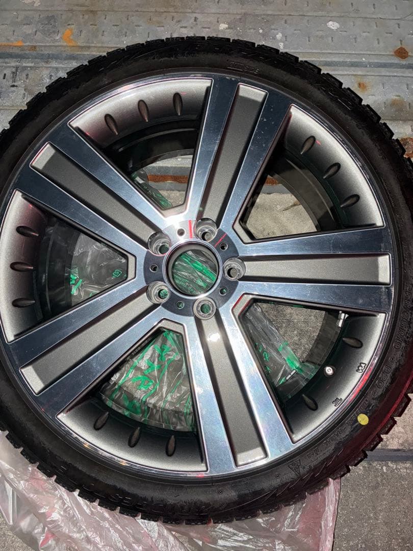 スタッドレスタイヤ付きホイール　19インチ　4本セットPCD112