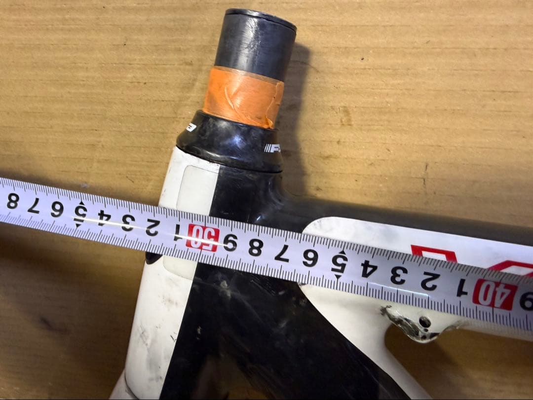 CARRERA VELENO ロードバイク　カーボンフレーム