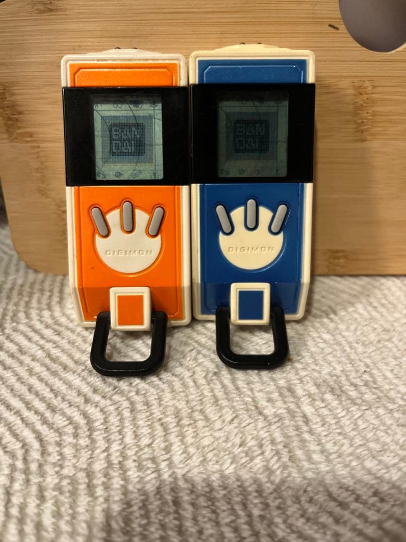 【値下げ】バンダイ デジモンセイバーズデジヴァイスIC オレンジ/ブルー セット