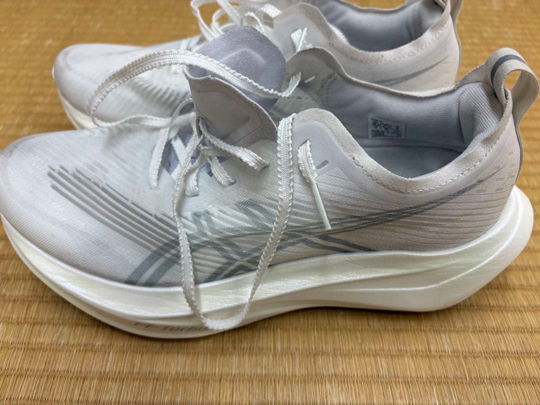 アシックスメガブラスト