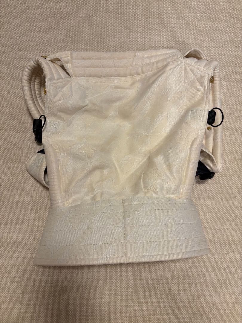 chocoさま専用　artipoppe アーティポッペ 抱っこ紐