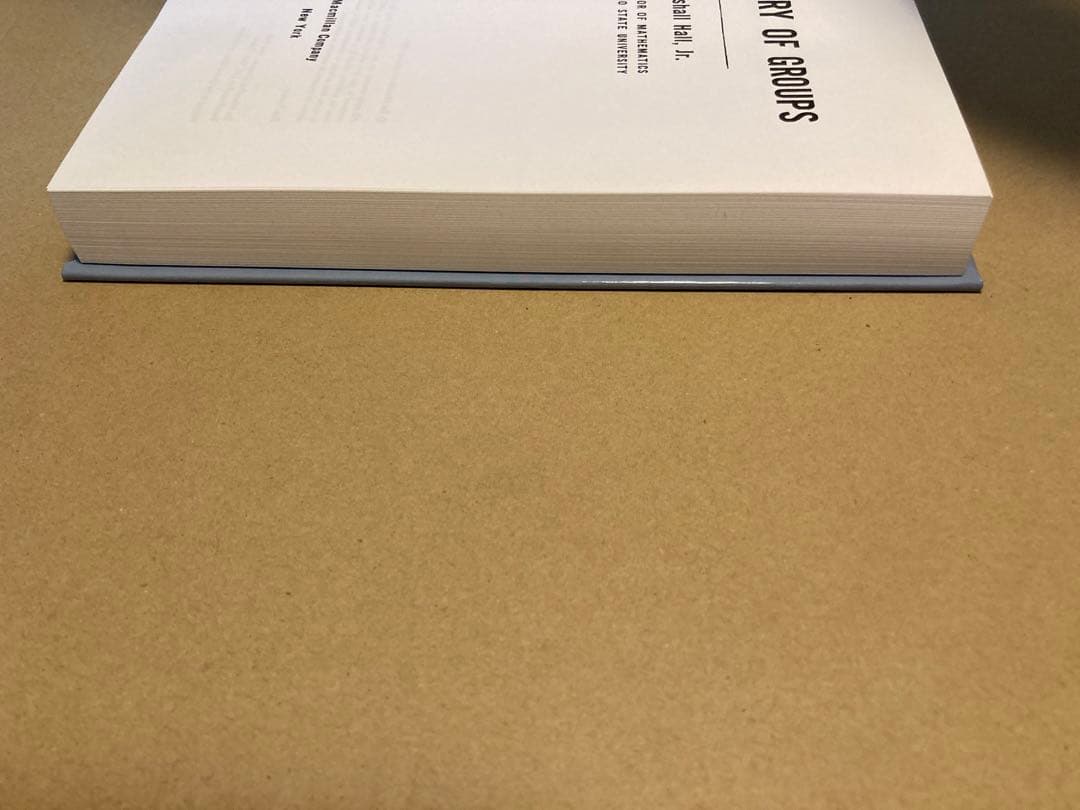 洋書 The Theory Of Groups by Marshall Hall Jr