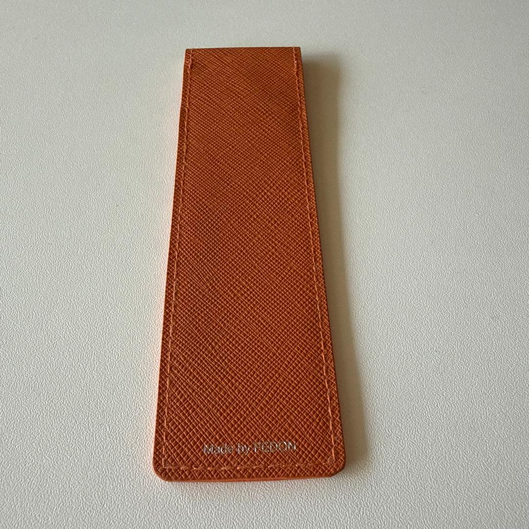 リーディンググラス　グリーン　オーバル 革ケース付き