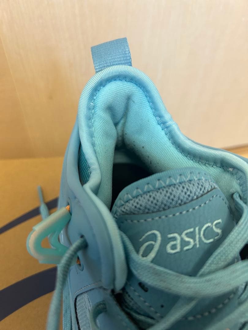 【美品・インソール新品】NOVA SURGE LOW2 ノヴァサージロー2