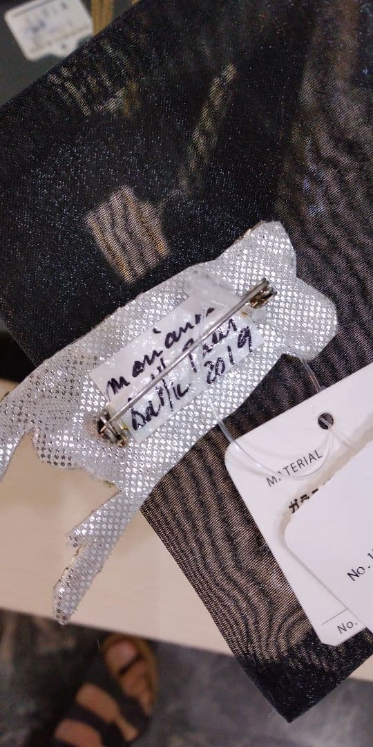 マリアンヌバトル　marianne batlle 　ビーズブローチ