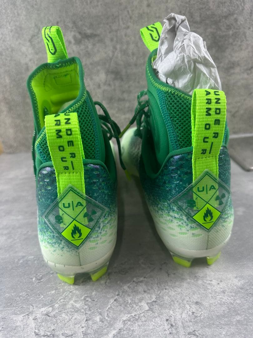 【未使用】UA Spotlight Green アンダーアーマー スパイク 30