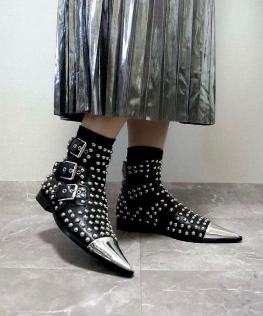 【極美品】Jeffrey Campbell Trespassスタッズ付きブーツ