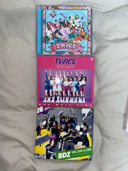 TWICEアルバム、ミニアルバム、日本シングル