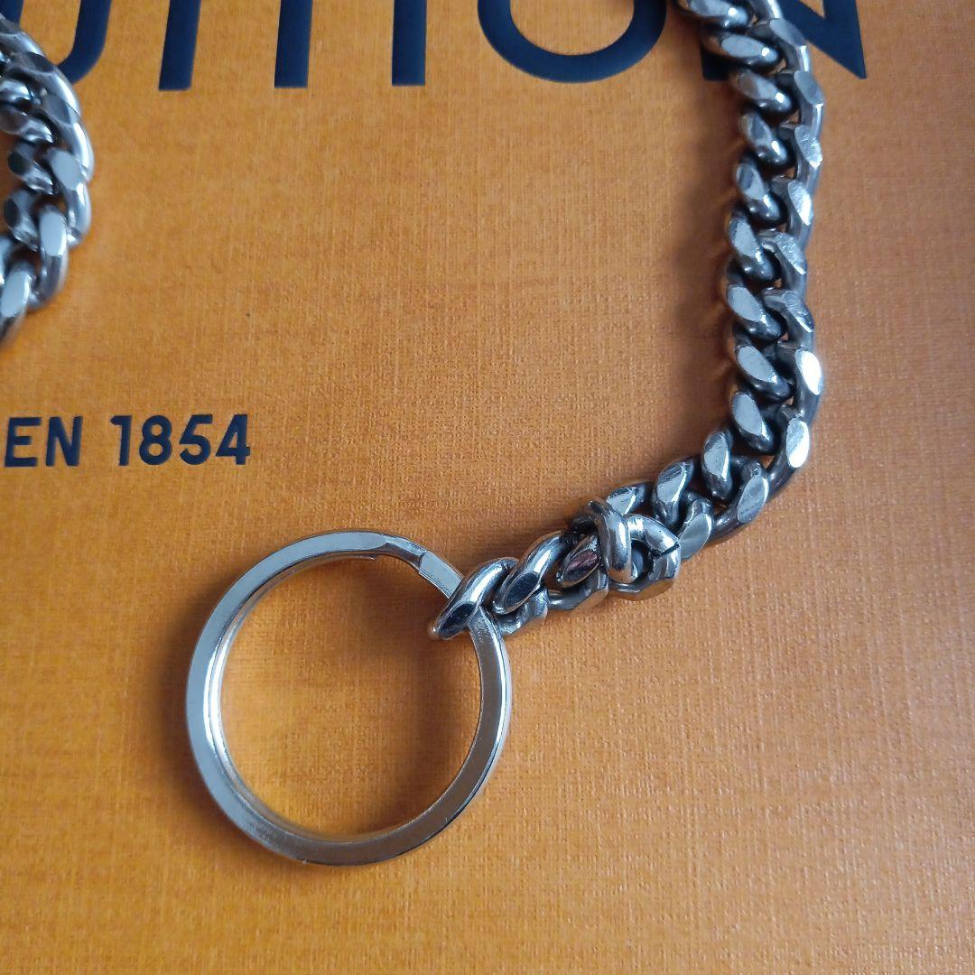 ルイ・ヴィトン。美品シルバー色ウォレットチェーンリング付き