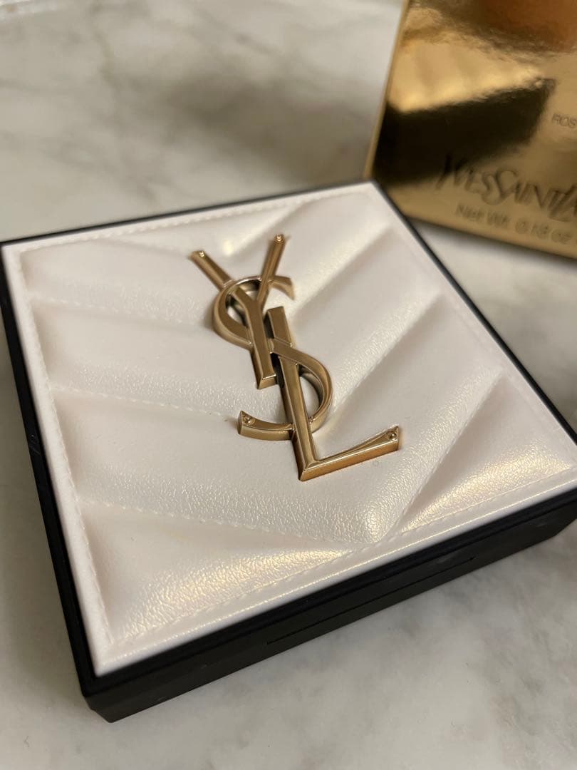 イブサンローラン　オールアワーズハイパールミナイザー03