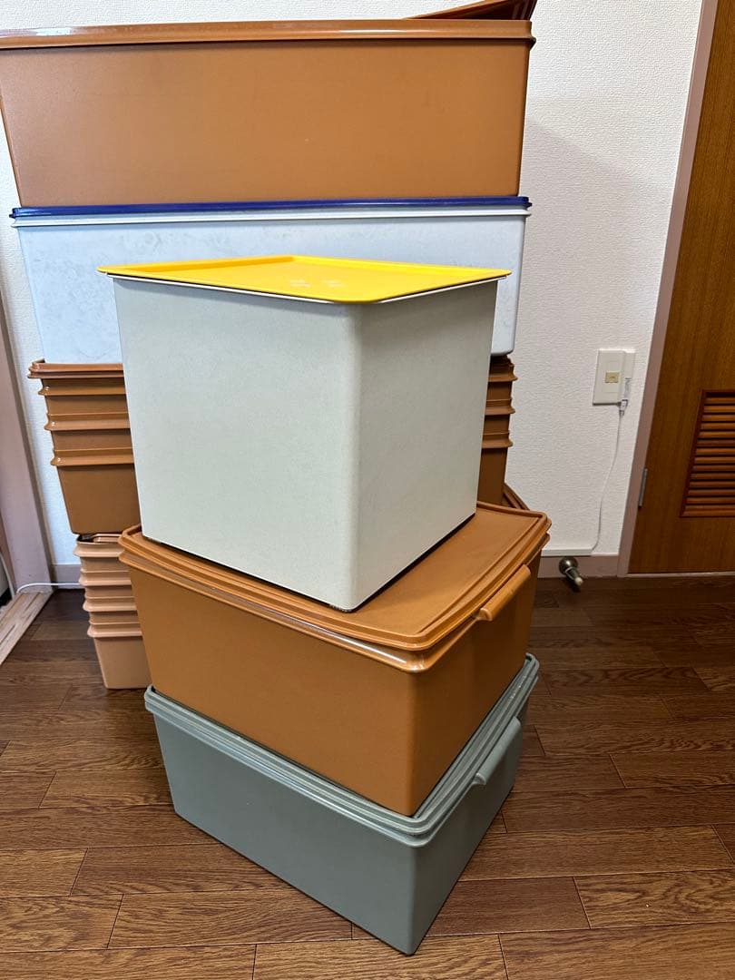 【バラ売り可】タッパーウエアー　収納ボックス　衣装ケース