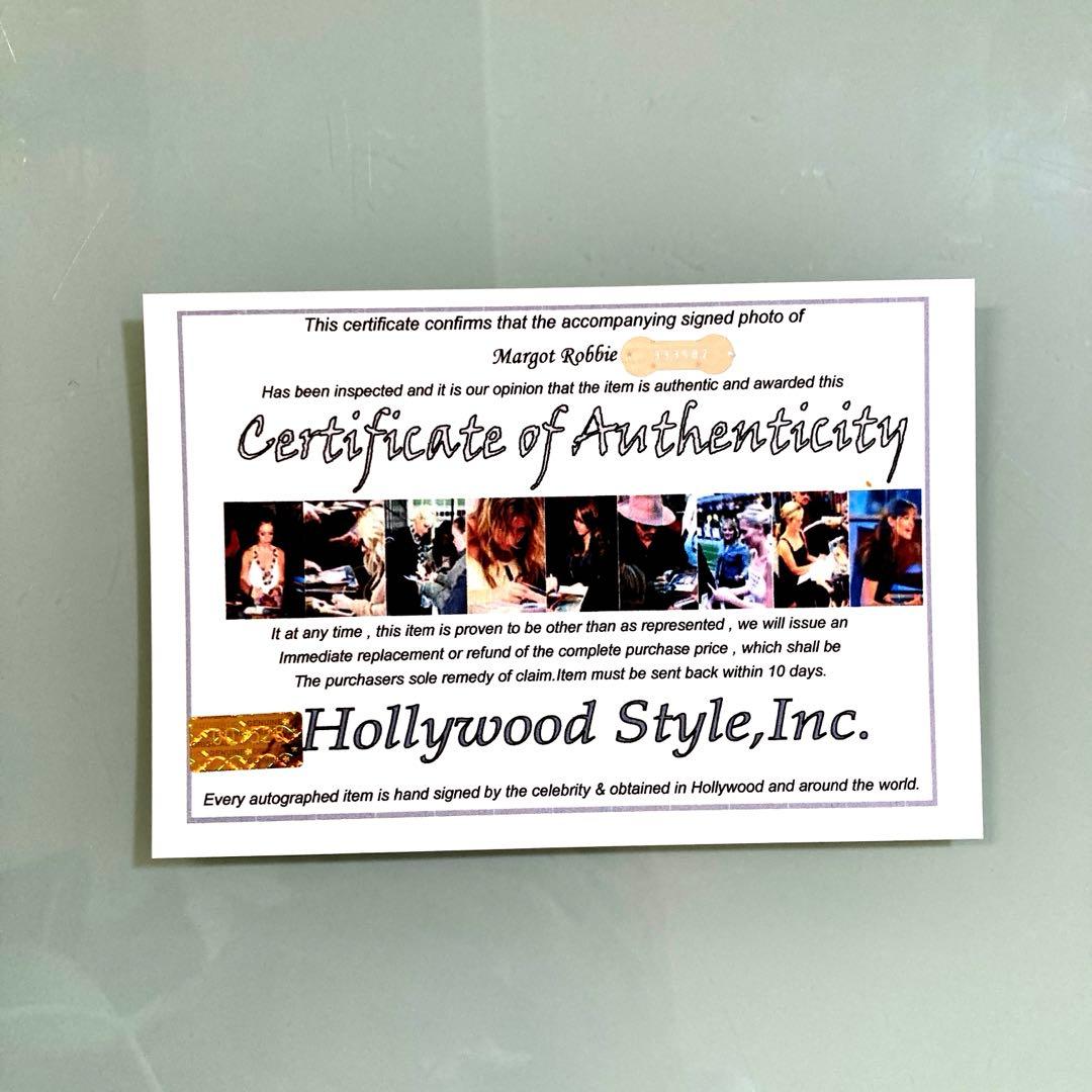 セール中…マーゴット・ロビー直筆サイン入り2Lサイズ写真…