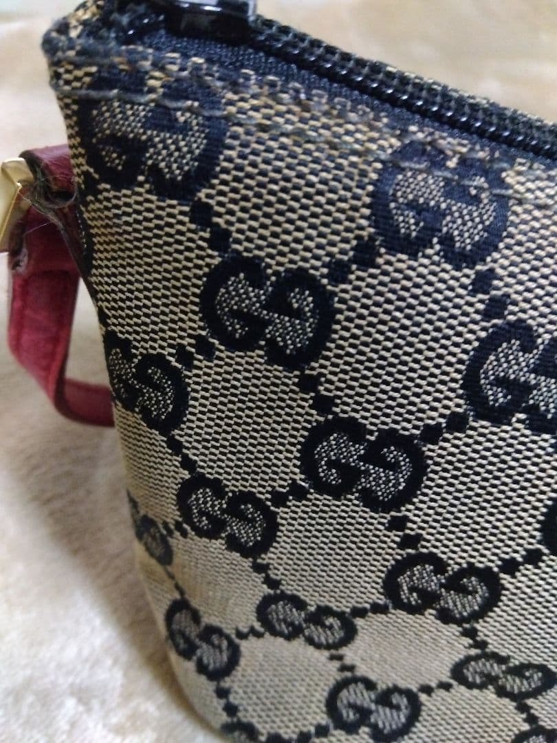 GUCCI グッチGG柄アクセサリーポーチ
