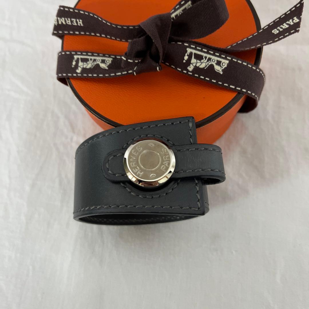 美品 HERMES レザーブレスレット バングル セリエ　D刻印