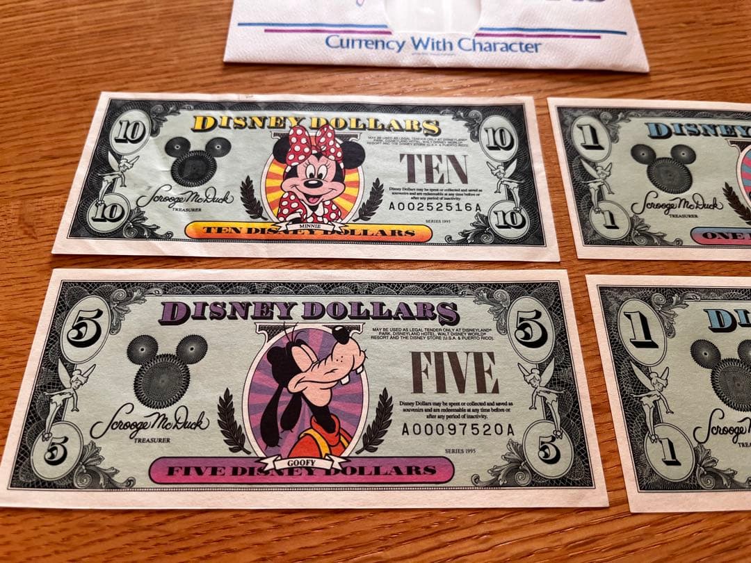 Disney Dollars ディズニーダラー Aシリーズ1、5、10ドル　４枚