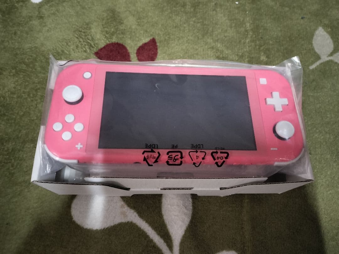 Nintendo Switch Lite ピンク 本体