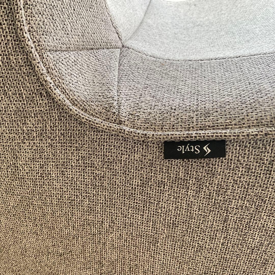 Sytle グレー 曲線的なチェア