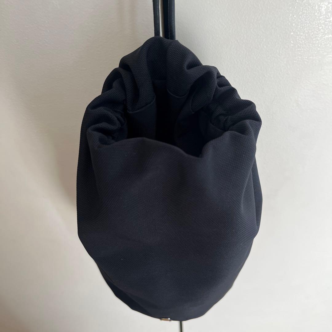 THE ROW ザロウ　ナイロン ドローストリングポーチ　黒