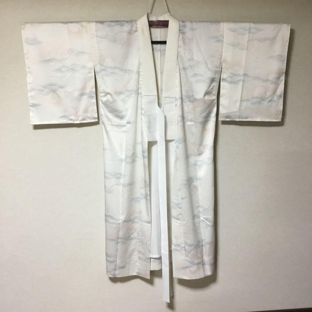 ✨未使用✨　紙人形　プレタ長襦袢　長襦袢　洗える　東レシルック　波に雪輪月兎模様