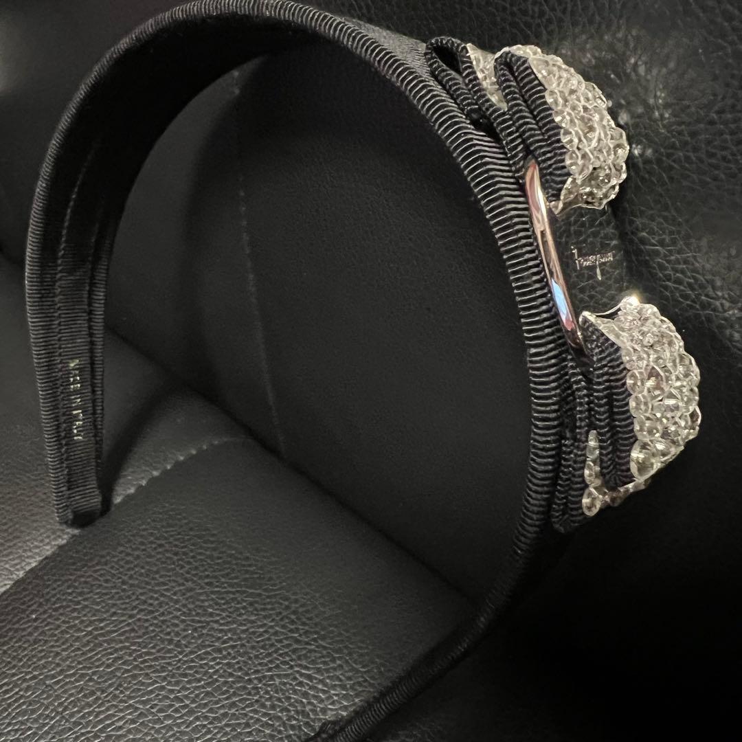 一度のみ使用美品　サルバトーレフェラガモ ビジュー ヴァラ リボン　カチューシャ