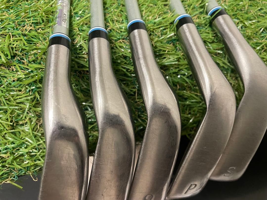 ゼクシオ12 レディースアイアン 5本 エクリュホワイト フレックスL