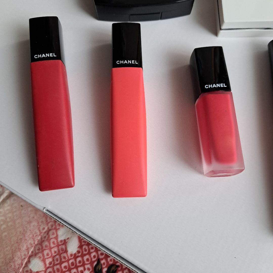 CHANEL リップカラーセットとアイシャドウパレット