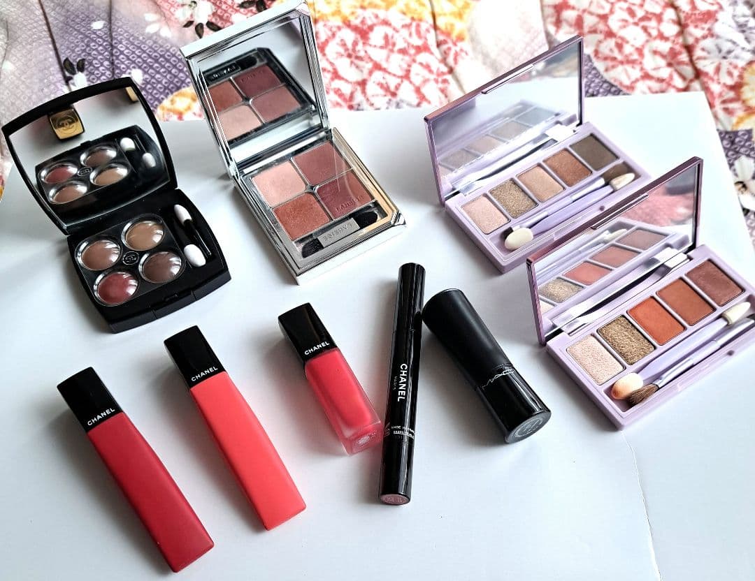 CHANEL リップカラーセットとアイシャドウパレット