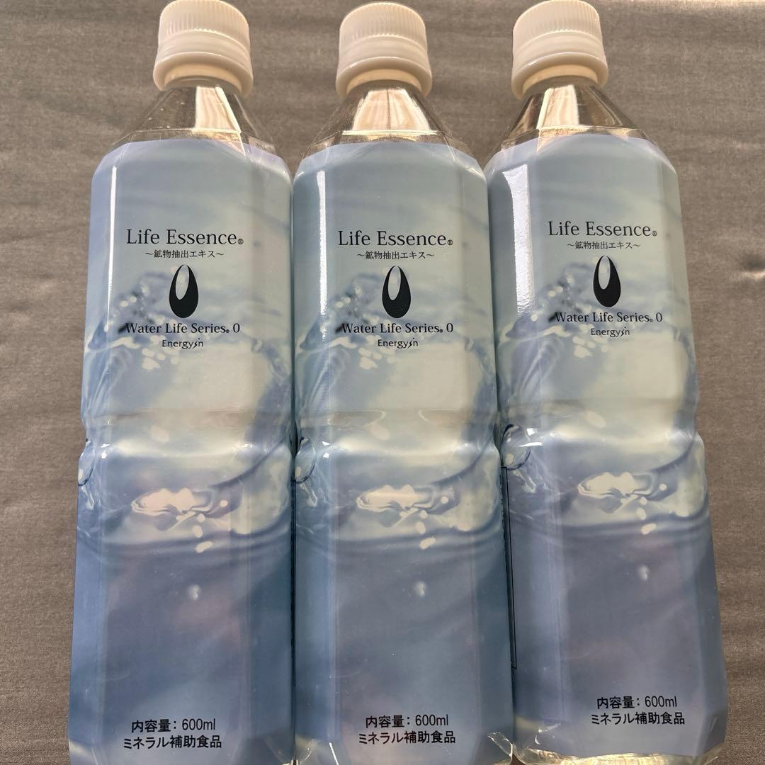 ミネラルウォーター　Life Essence